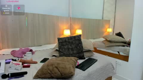 Briana online show from April 12, 7:55 am