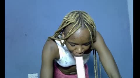 Linda independent model online show from March 30, 6:40 pm