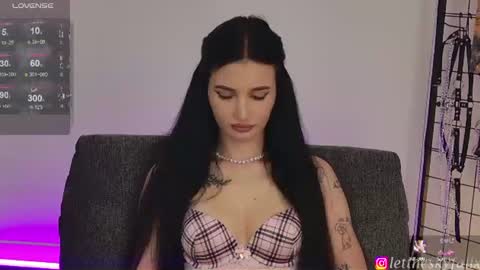 Eliza online show from June 14, 9:31 am
