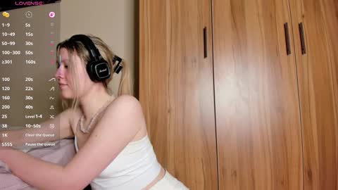 skyedavis online show from March 7, 8:05 pm