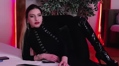 SkylarSpark online show from November 14, 10:32 pm