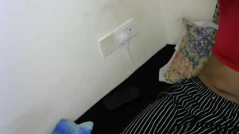 slim_me online show from April 15, 8:26 am