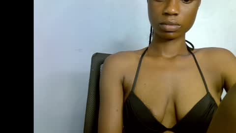 Alice online show from April 18, 7:58 pm