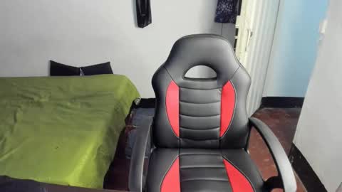 slone03 online show from November 23, 11:17 pm