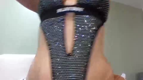 slutty_cupcakes online show from September 11, 7:53 am