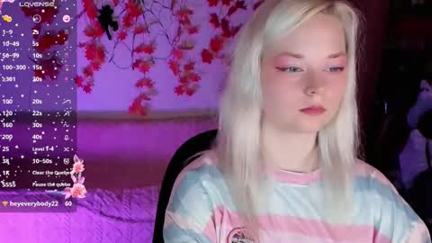 smallimpmeili online show from October 24, 9:22 pm