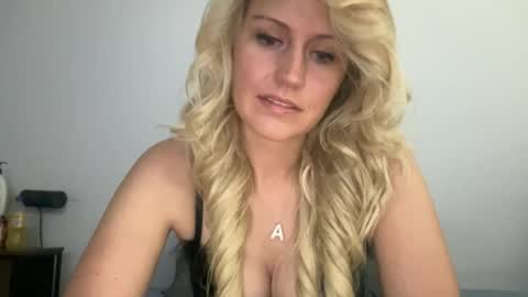 smexxii93 online show from October 31, 6:56 pm