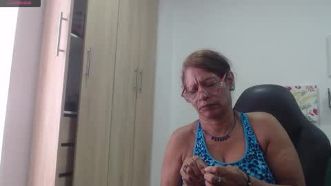 Smileth online show from November 12, 5:22 pm