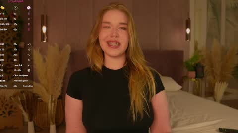 Mia online show from April 30, 5:23 am