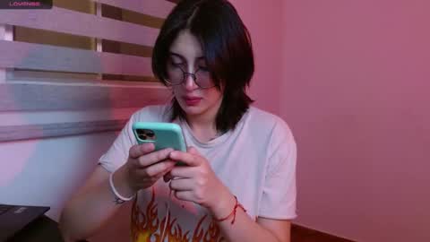 Snapshot of snow_baall chatting on December 16, 2:05 pm IG OF red moonn online show from December 16, 2:05 pm