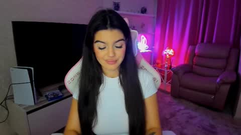 snowingwinter online show from September 11, 3:29 am