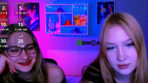 so_hot_rosalie online show from April 16, 12:00 am