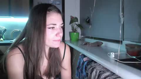 Snapshot of sofi_delightful chatting on December 28, 7:33 pm Sofi online show from December 28, 7:33 pm