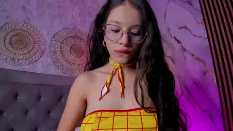 Snapshot of sofi_lovely_ chatting on September 17, 8:07 pm .... . . .... online show from September 17, 8:07 pm
