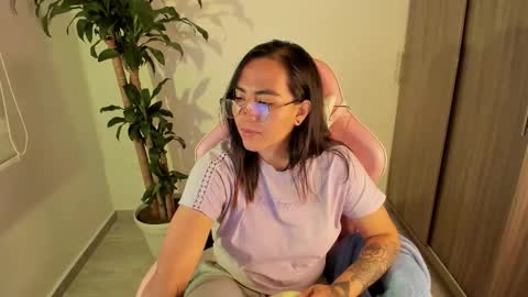 Sophie online show from October 15, 2:36 am