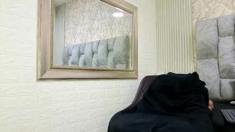 sofia gutierrez   online show from March 18, 5:45 am