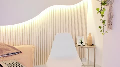 SOFIA online show from April 10, 8:04 pm