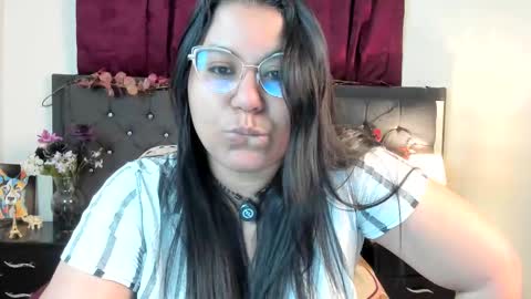 sofia_sorceress online show from December 2, 1:18 am
