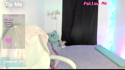 Sofia Thomson online show from January 30, 10:19 am