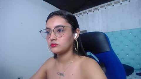 Snapshot of sofiaasexy19 chatting on October 19, 3:25 pm Sofia online show from October 19, 3:25 pm