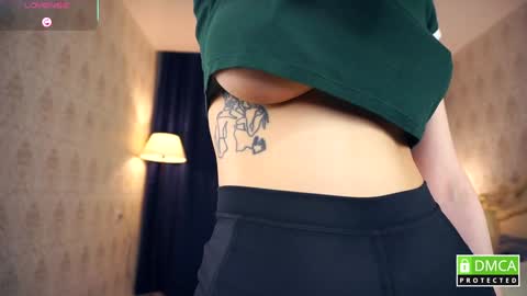 Snapshot of sofiabruno chatting on October 17, 7:00 am Hi My name is Sofia Welcome to my room Please thumbs up - its important online show from October 17, 7:00 am