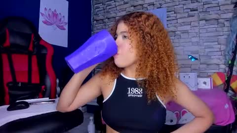Snapshot of sofiacastillo01 chatting on January 28, 1:05 pm sofiacastillo01 online show from January 28, 1:05 pm