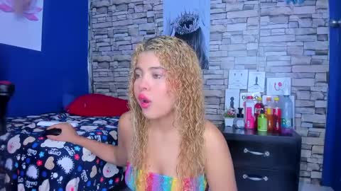 Snapshot of sofiacastillo01 chatting on March 11, 12:50 pm sofiacastillo01 online show from March 11, 12:50 pm