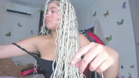 Snapshot of sofiacastillo01 chatting on October 7, 4:55 pm sofiacastillo01 online show from October 7, 4:55 pm