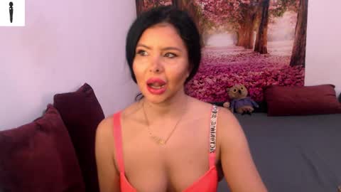 Snapshot of sofialiub chatting on December 6, 11:11 am sofialiub online show from December 6, 11:11 am