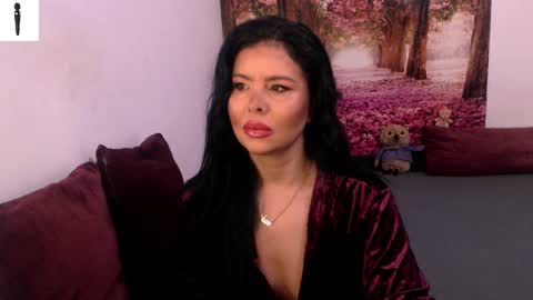 Snapshot of sofialiub chatting on December 5, 12:55 pm sofialiub online show from December 5, 12:55 pm