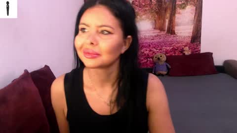 Snapshot of sofialiub chatting on December 11, 11:30 am sofialiub online show from December 11, 11:30 am