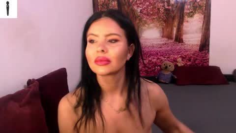 Snapshot of sofialiub chatting on December 9, 1:45 pm sofialiub online show from December 9, 1:45 pm