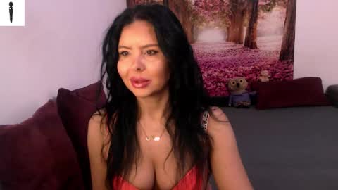 Snapshot of sofialiub chatting on December 13, 3:11 pm sofialiub online show from December 13, 3:11 pm