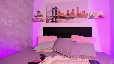 sofialujan_ online show from July 9, 11:39 pm