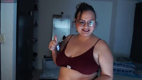 sofiamooon_ online show from November 22, 1:41 am