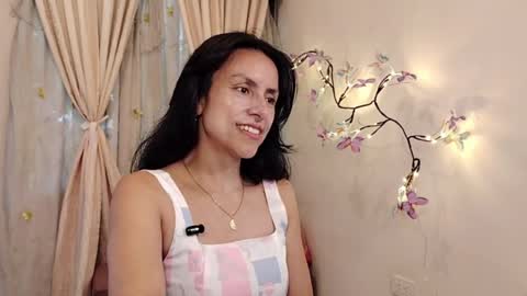 Sofi Bella online show from March 27, 7:25 pm