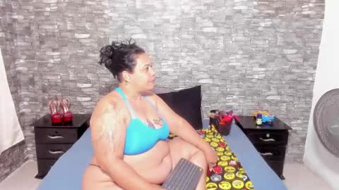 Vicky  online show from January 17, 9:49 am