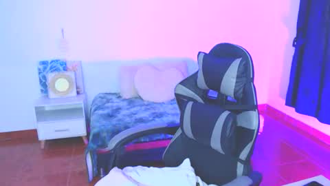 sofii__777 online show from December 4, 9:37 pm