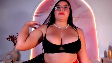 Sofii Lopezz online show from February 13, 12:21 pm