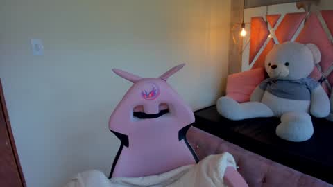   online show from December 21, 7:06 pm