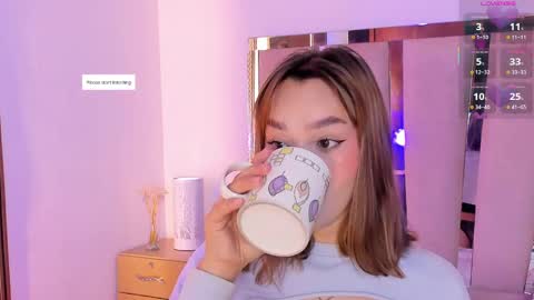 sofycutee online show from April 17, 11:45 am