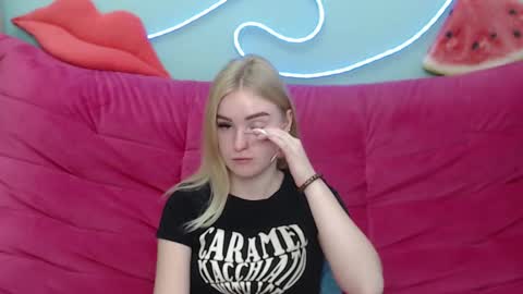 Sofie  online show from November 14, 5:51 am