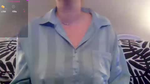 solesticia online show from October 20, 11:46 am