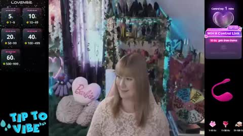 solesticia online show from February 17, 7:01 pm