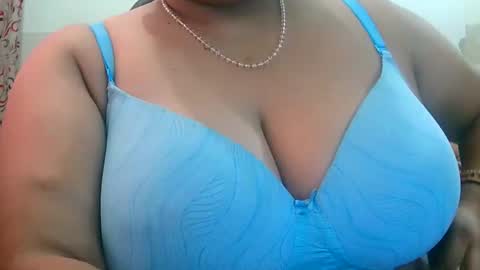 Snapshot of soni88888 chatting on February 4, 4:59 am soni88888 online show from February 4, 4:59 am