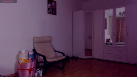 Snapshot of sonjanextray chatting on October 23, 9:04 am Sonja Ray online show from October 23, 9:04 am