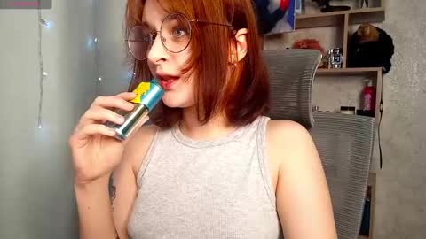 Snapshot of sonya_mikki chatting on February 27, 11:15 pm Sonya  online show from February 27, 11:15 pm