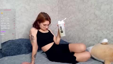 Snapshot of sonya_mikki chatting on February 25, 12:38 pm Sonya  online show from February 25, 12:38 pm