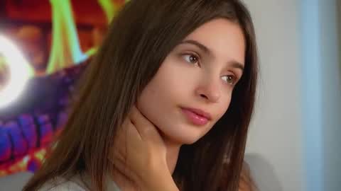 Eva 3 online show from October 11, 9:25 am