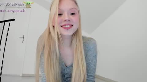 Snapshot of sonyaplush chatting on February 23, 6:07 pm Sonya  Instagram   Twitter sonyaplushgirl  OnlyFans sonyaplush online show from February 23, 6:07 pm